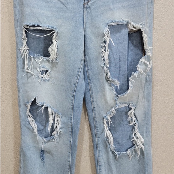 BDG Extreme Destroyed High Waist Jeans size 26 - Picture 3 of 7